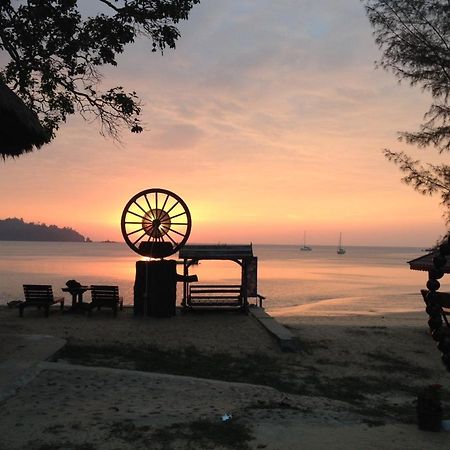 The Sun Hotel Koh Phayam Exterior photo