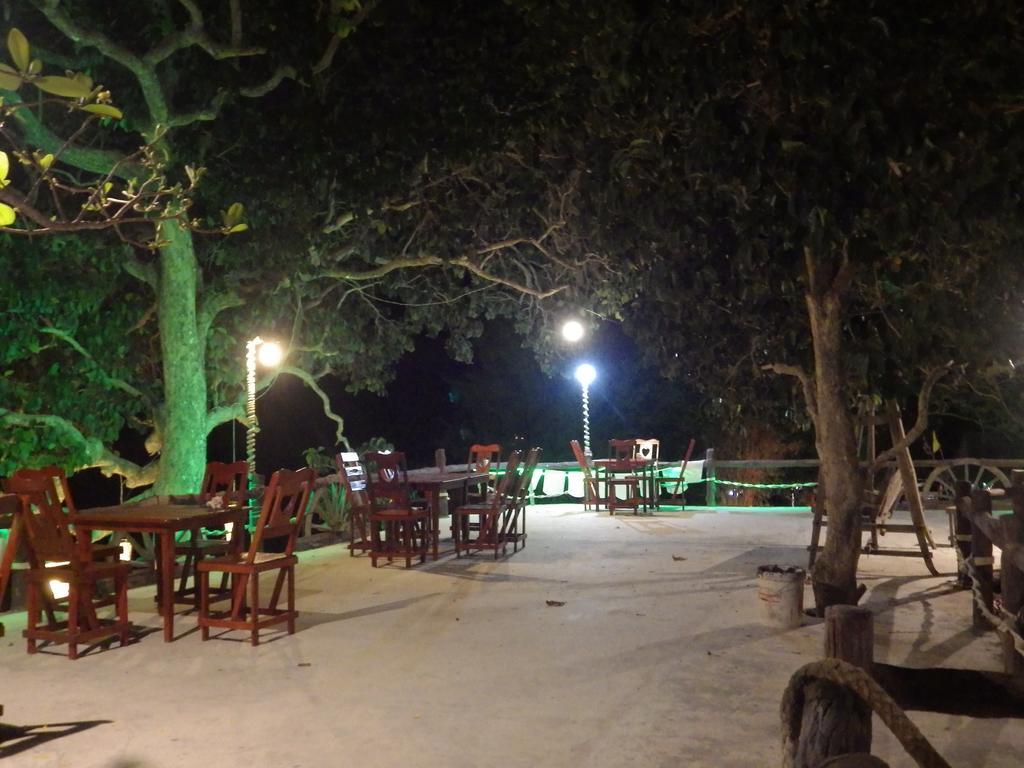 The Sun Hotel Koh Phayam Exterior photo