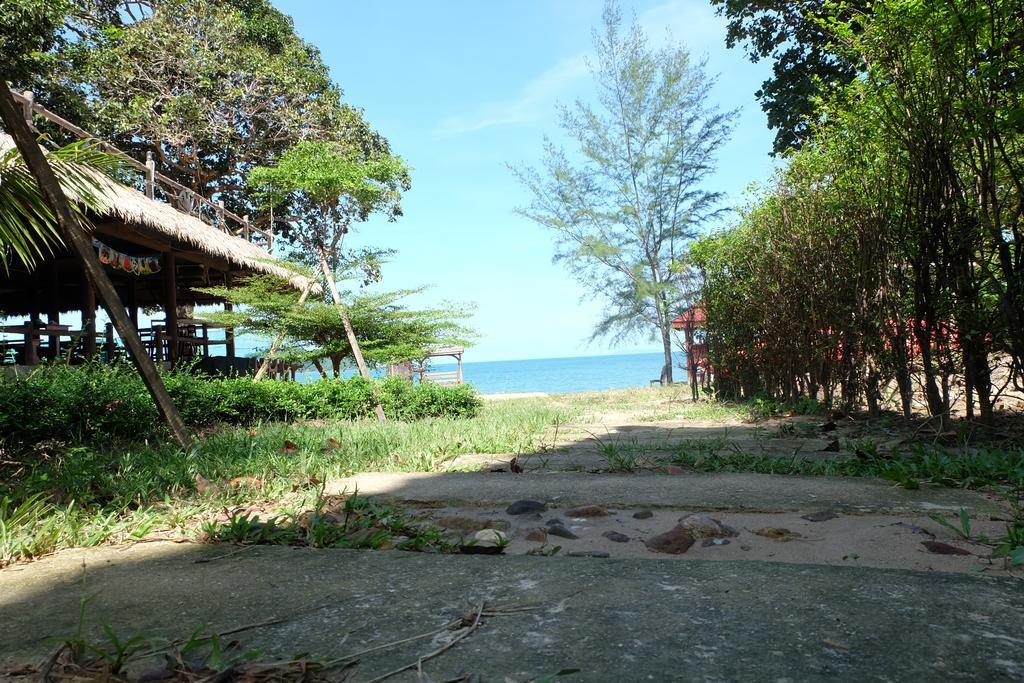 The Sun Hotel Koh Phayam Exterior photo