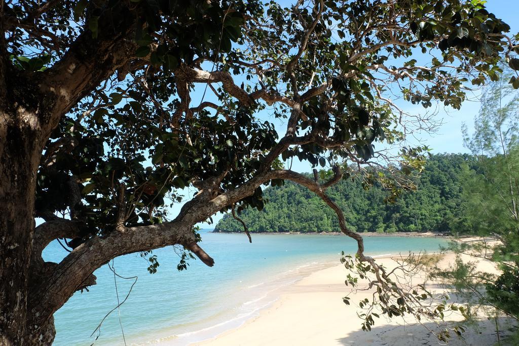 The Sun Hotel Koh Phayam Exterior photo