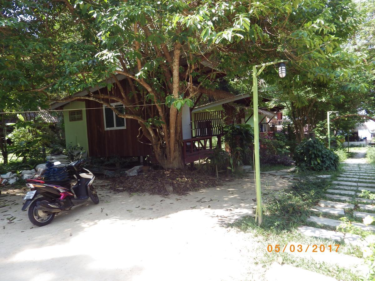 The Sun Hotel Koh Phayam Exterior photo