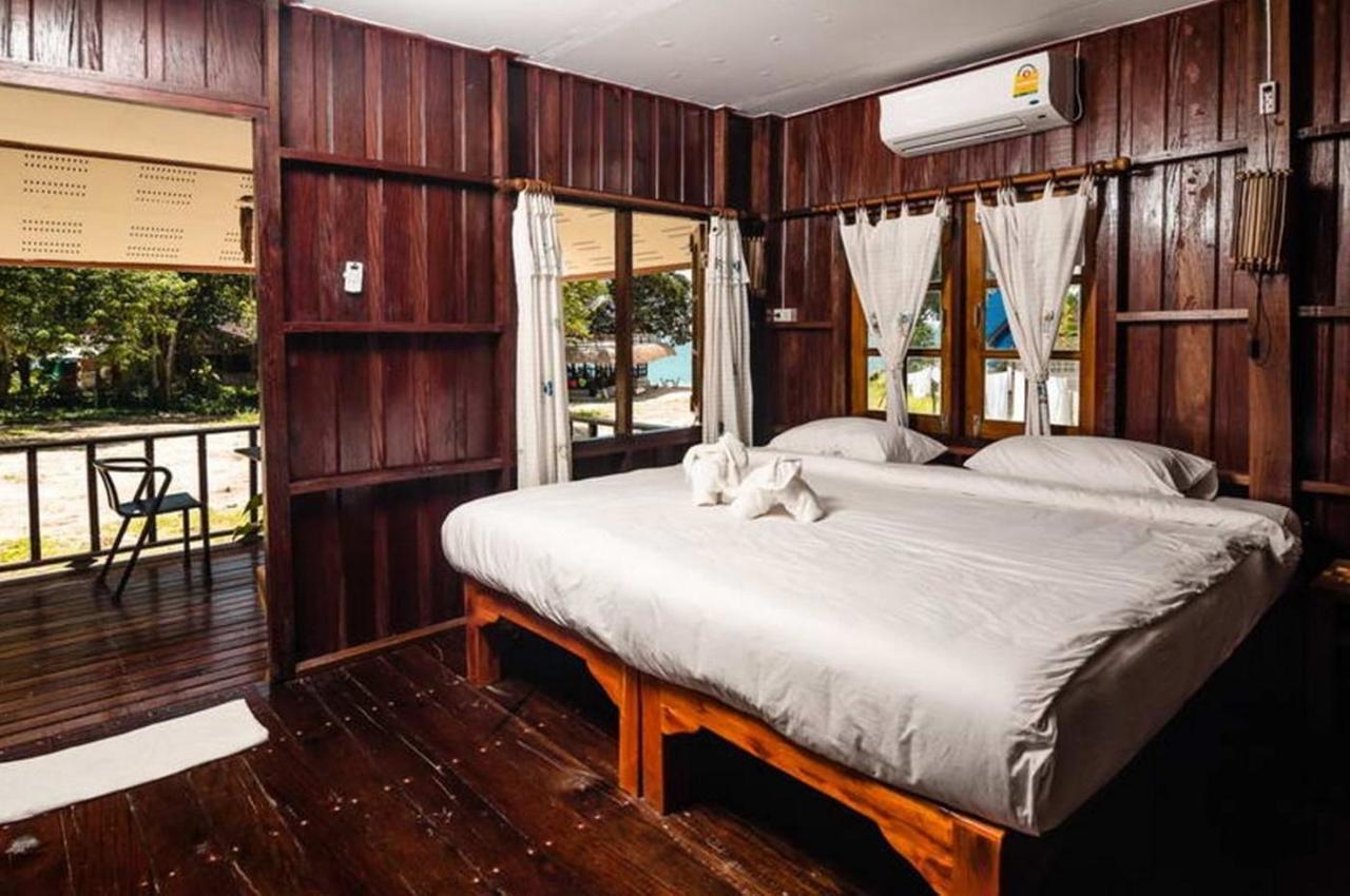 The Sun Hotel Koh Phayam Exterior photo