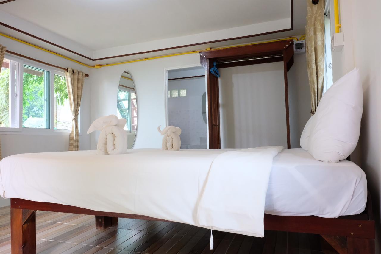 The Sun Hotel Koh Phayam Exterior photo