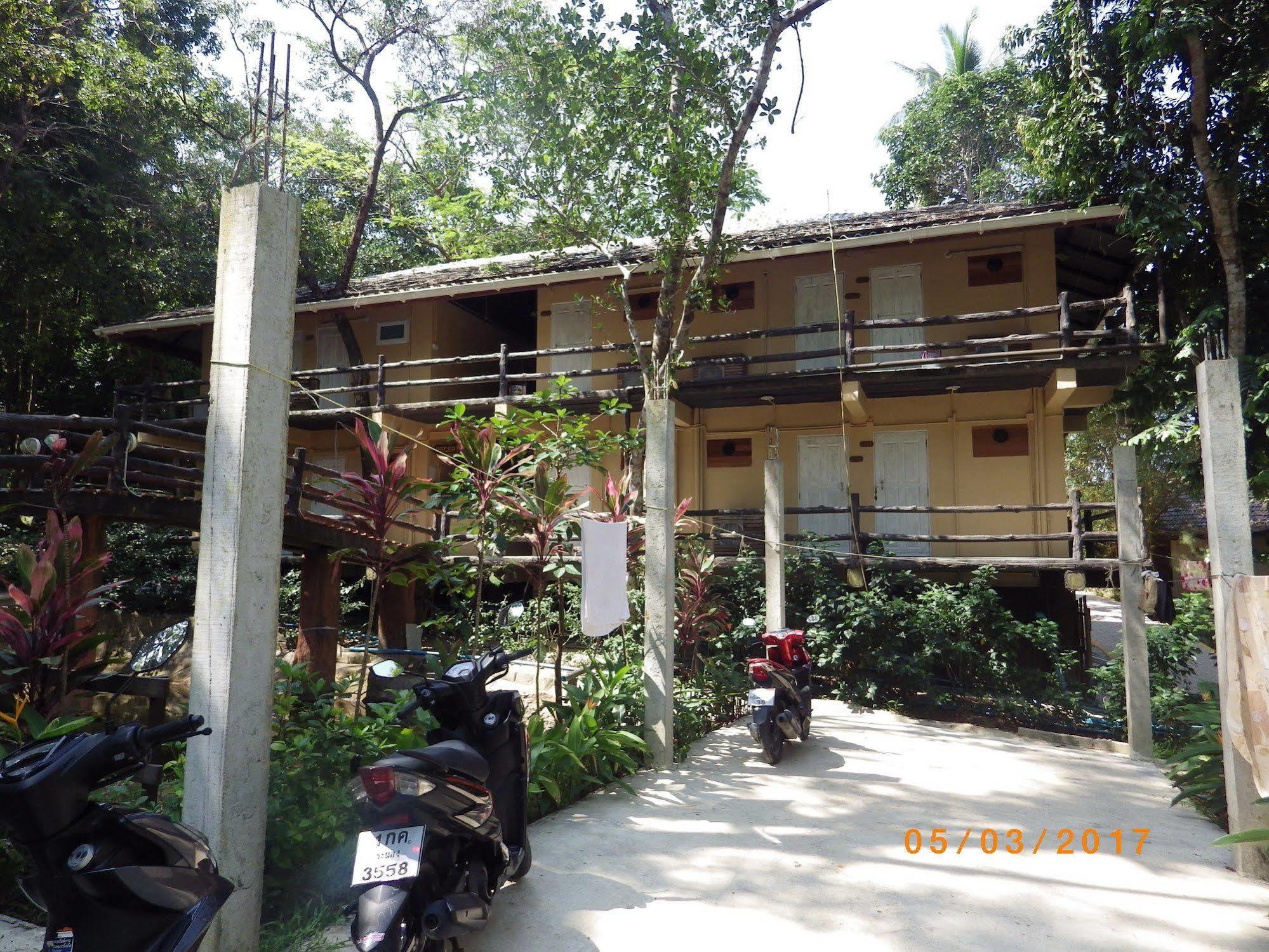 The Sun Hotel Koh Phayam Exterior photo