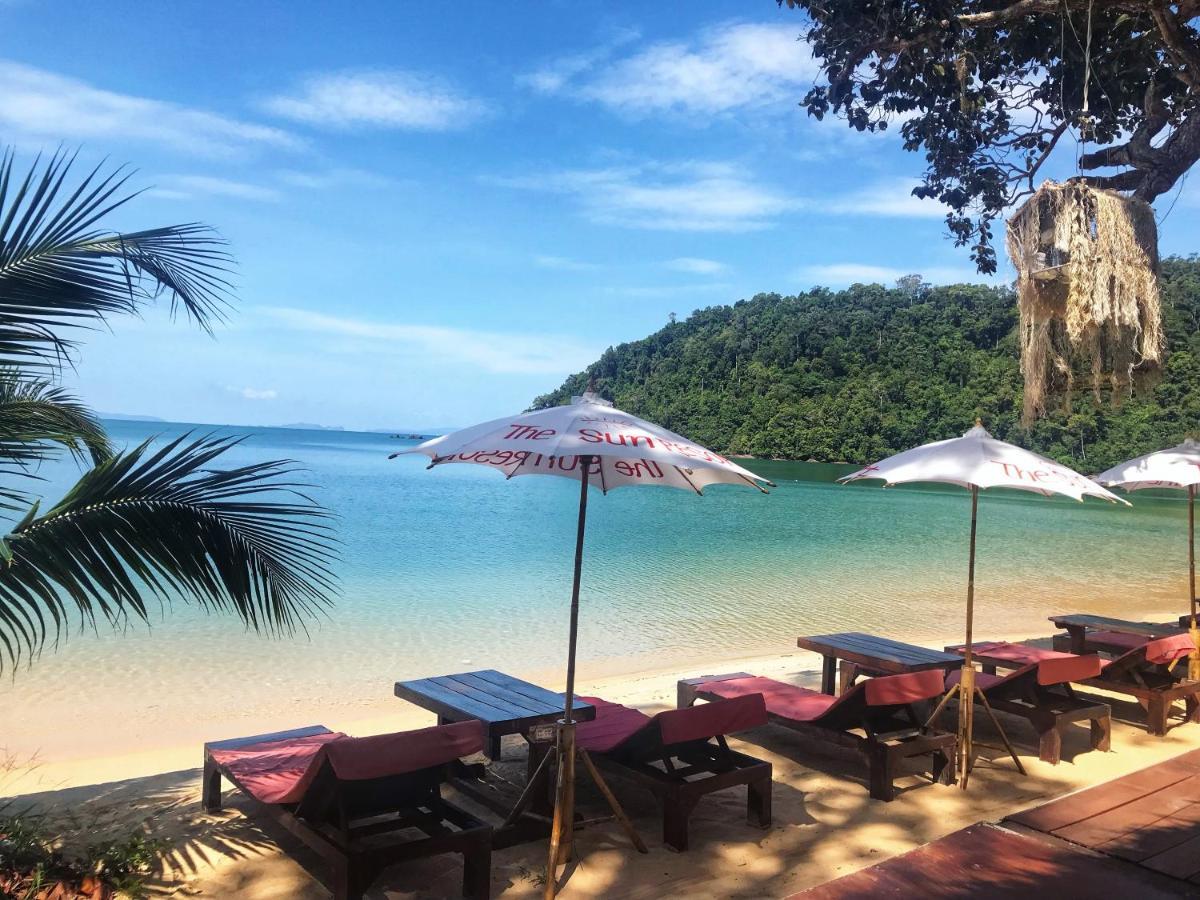 The Sun Hotel Koh Phayam Exterior photo