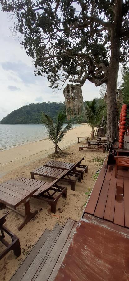 The Sun Hotel Koh Phayam Exterior photo